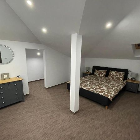 Cozy Apartament With 2Rooms Timisoara Esterno foto